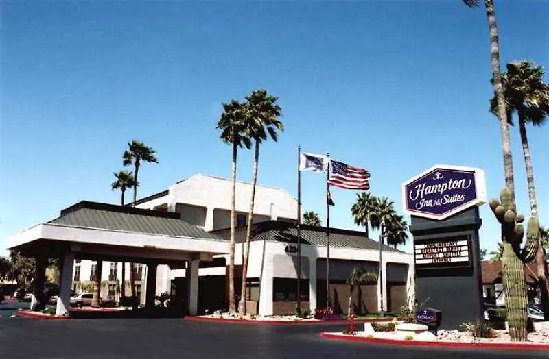 Greentree Inn & Suites Phoenix Sky Harbor Hotel